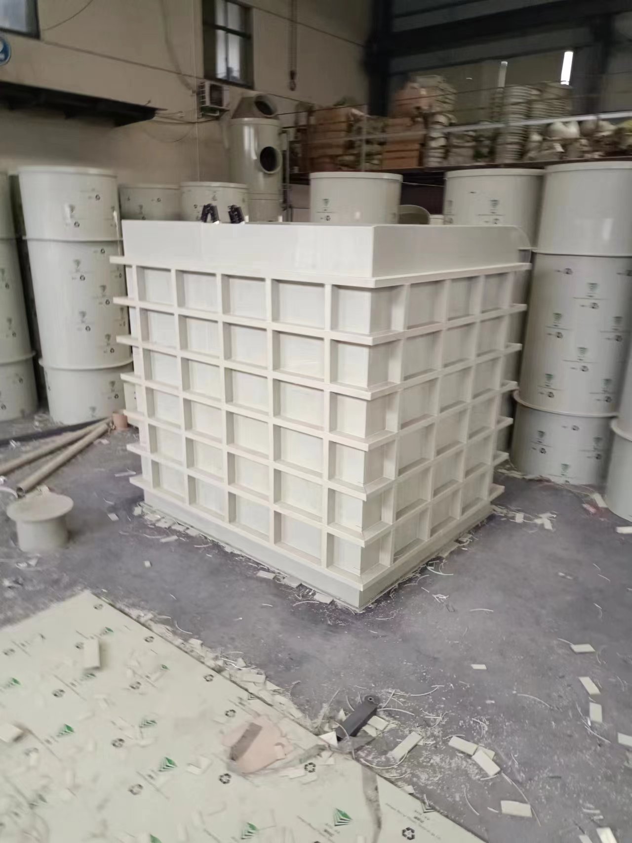 pp槽，周邊方鋼加固