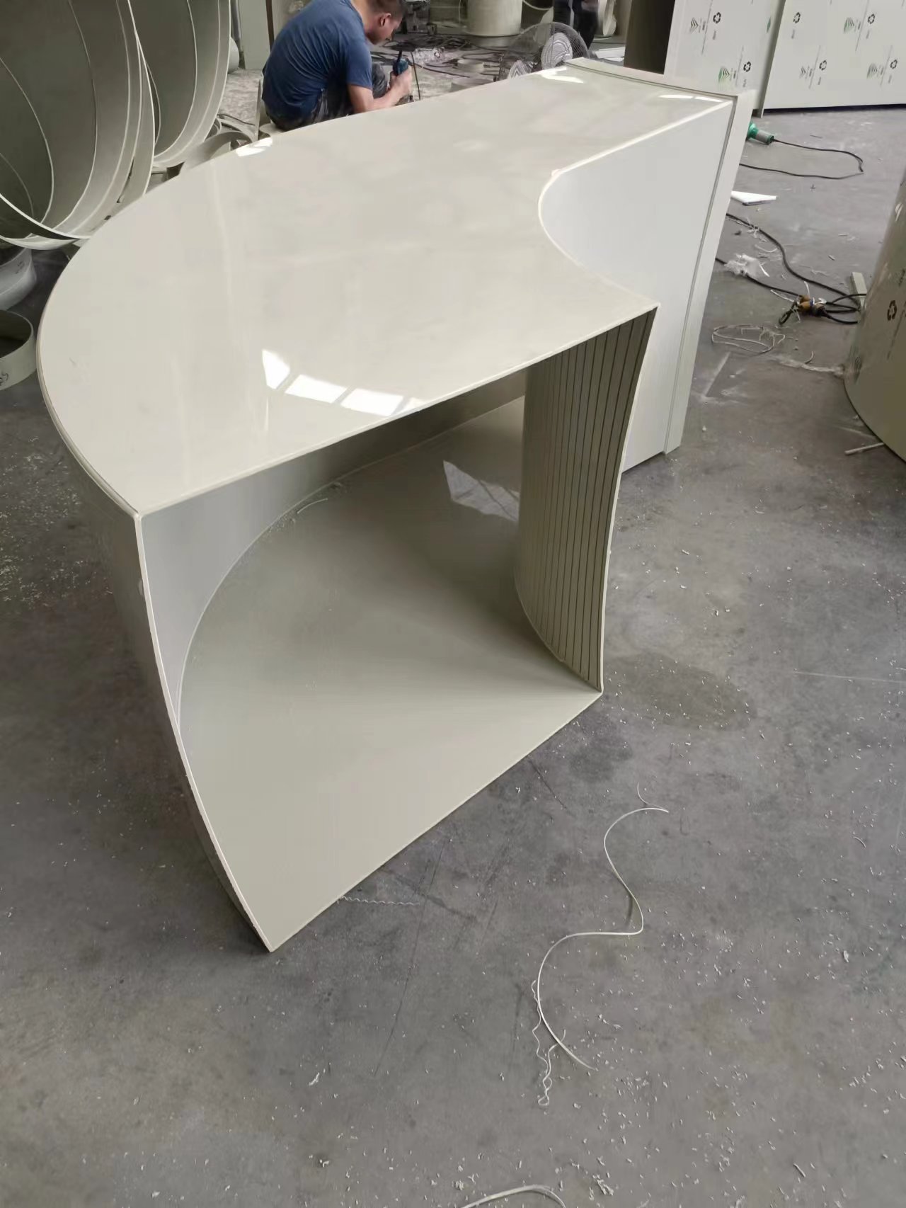 方形彎頭，二頭不同大小